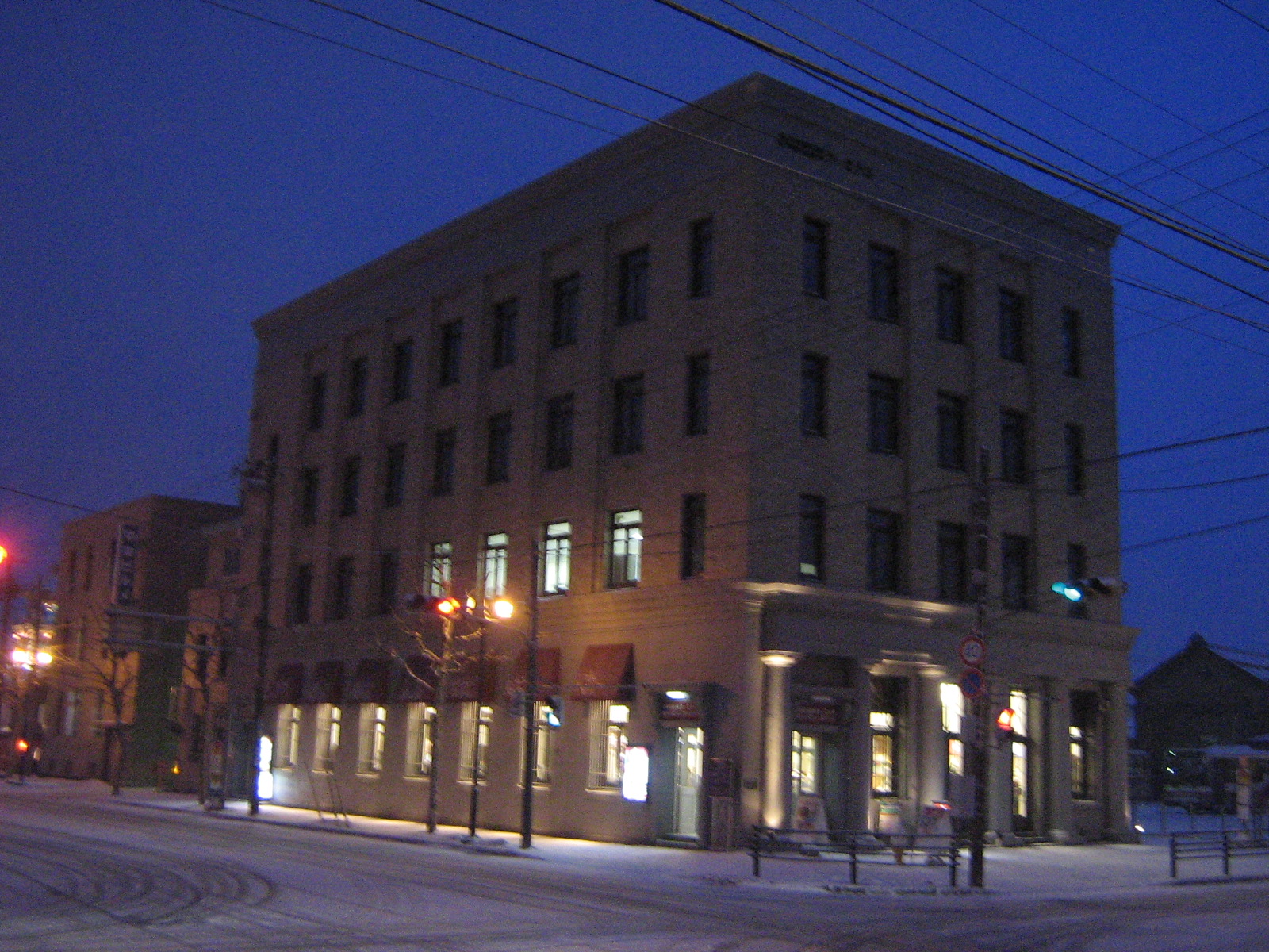 ���M�^�̓^�[�~�i��