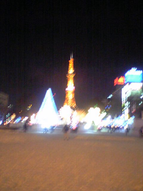 ��̎D�y�e���r�����o�b�N�ɂ����C���~�l�[�V����